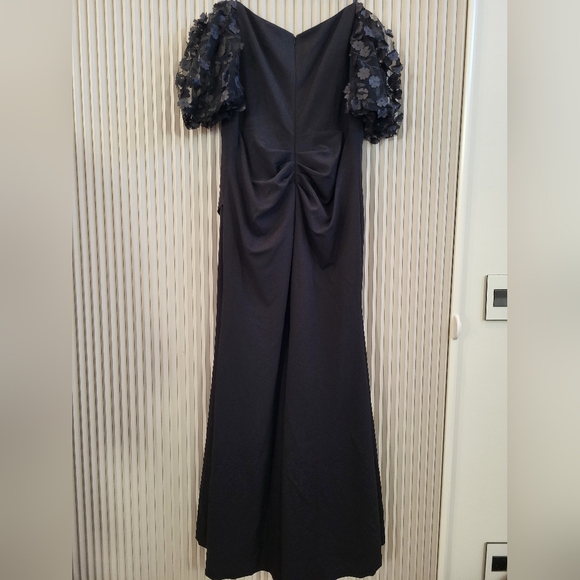 Xscape Melanie 3D Floral Sleeve Gown - Picture 4 of 6